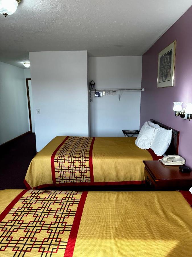 Attica Inn Buitenkant foto