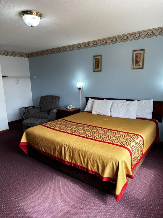 Attica Inn Buitenkant foto